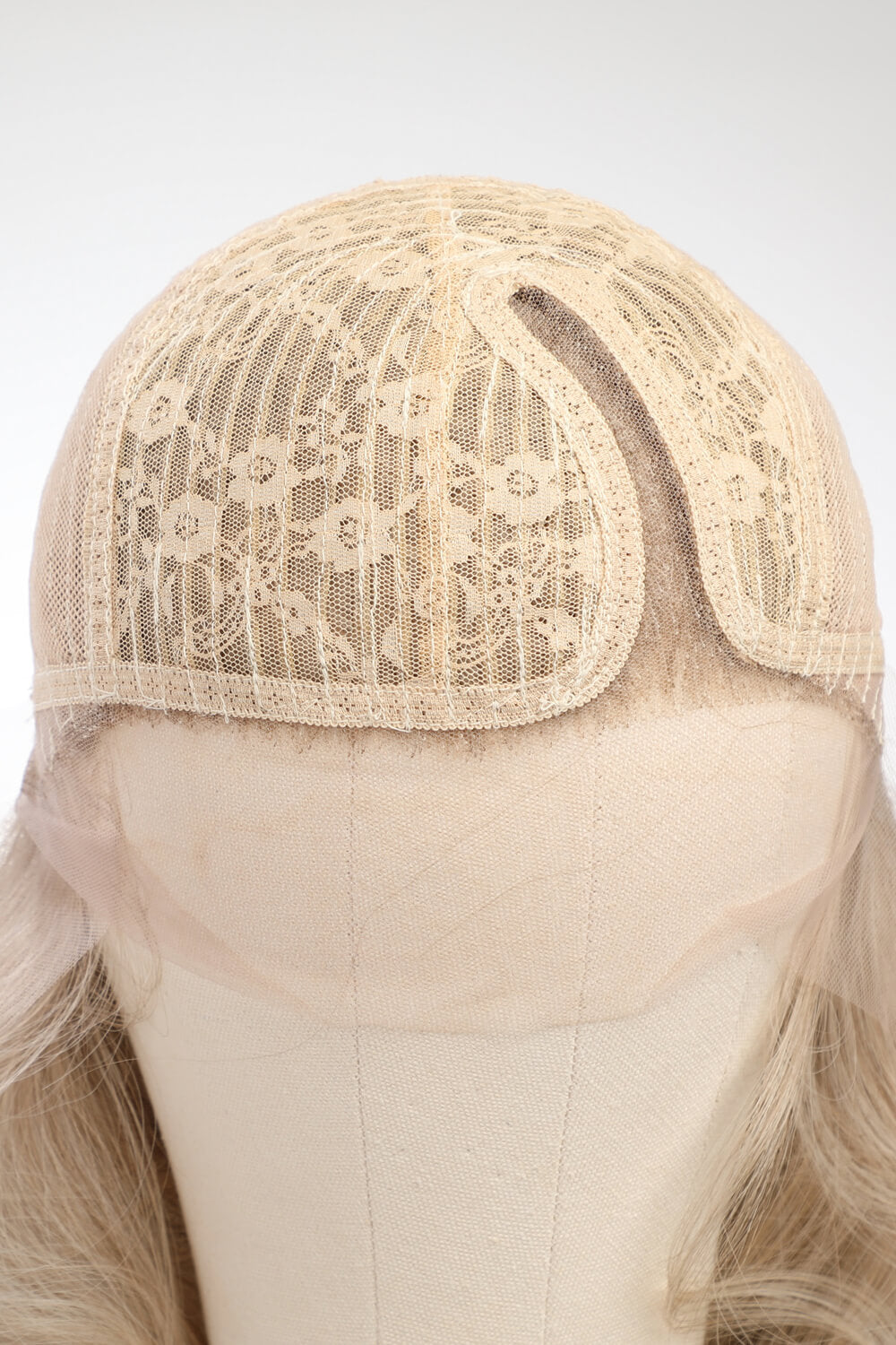 Peluca rubia con ondas