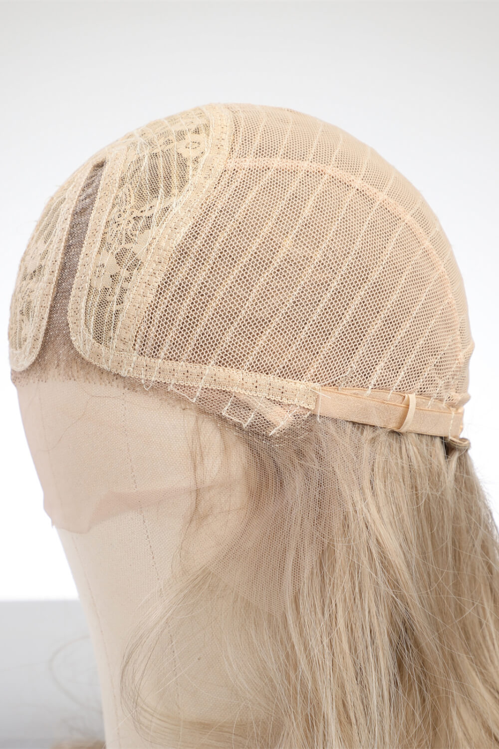 Peluca rubia con ondas