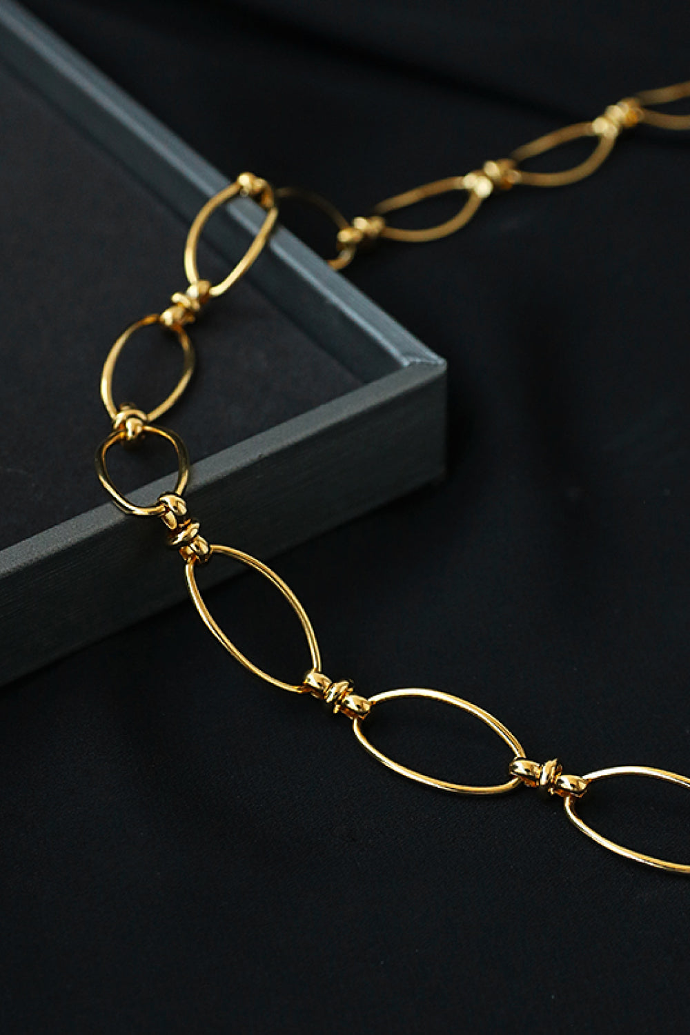 Collar vintage chapado en oro de 18 quilates